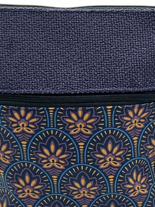 Lizzie Umhängetasche mit lila Blumen