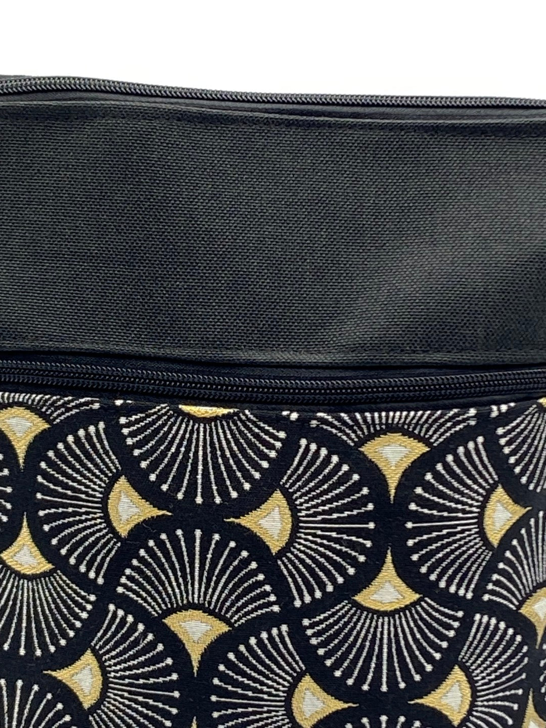 Lizzie shoulder bag with lilac flowers