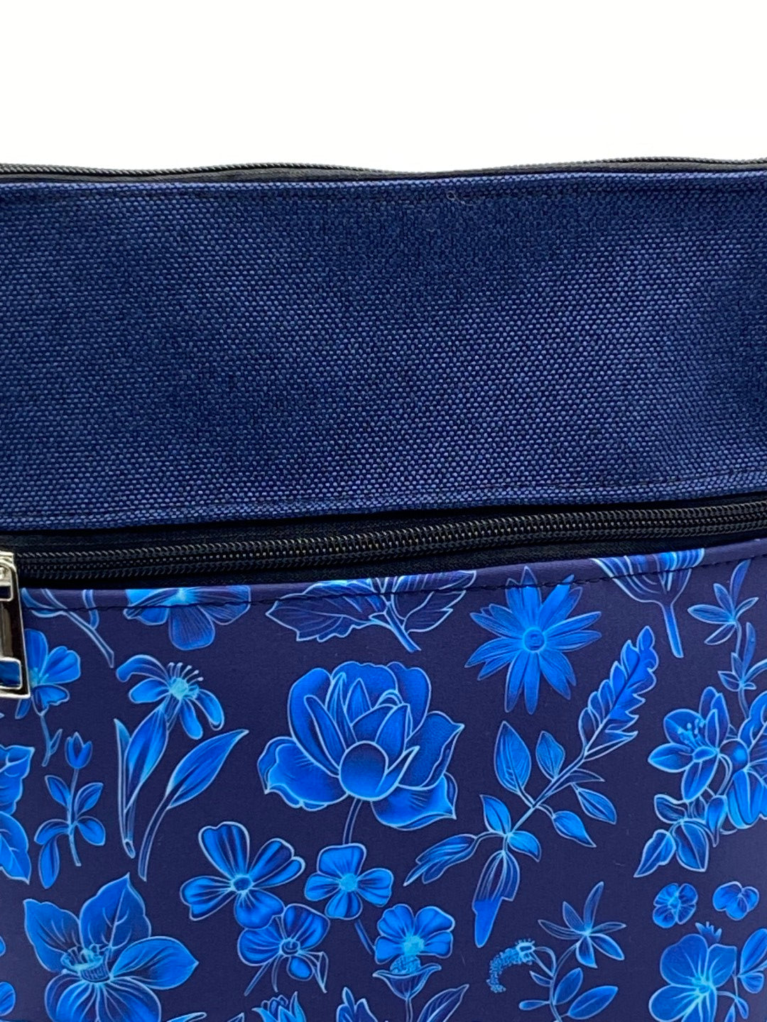 Lizzie shoulder bag with lilac flowers