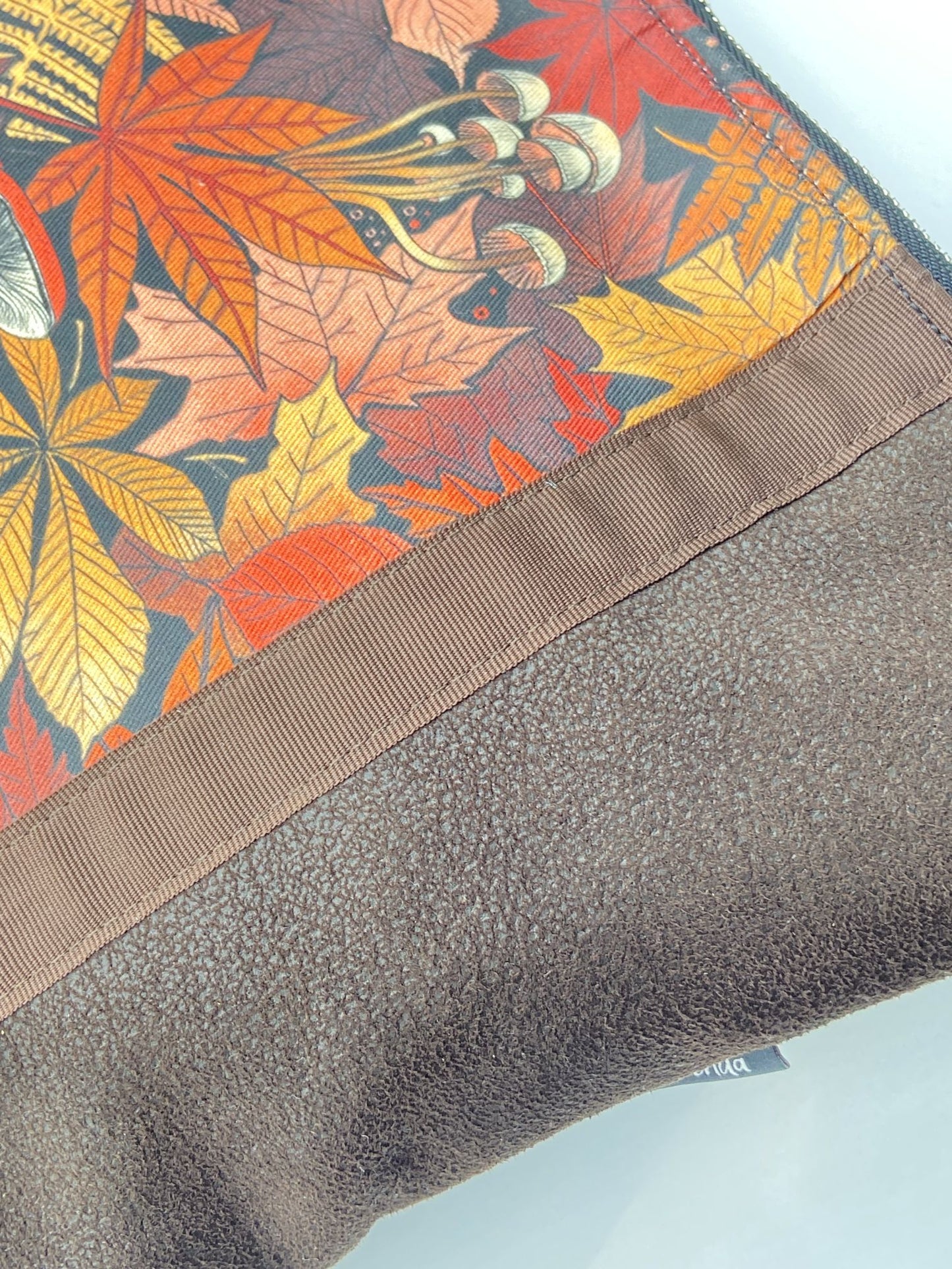 Borsa zaino Zena marrone foglie autunnali