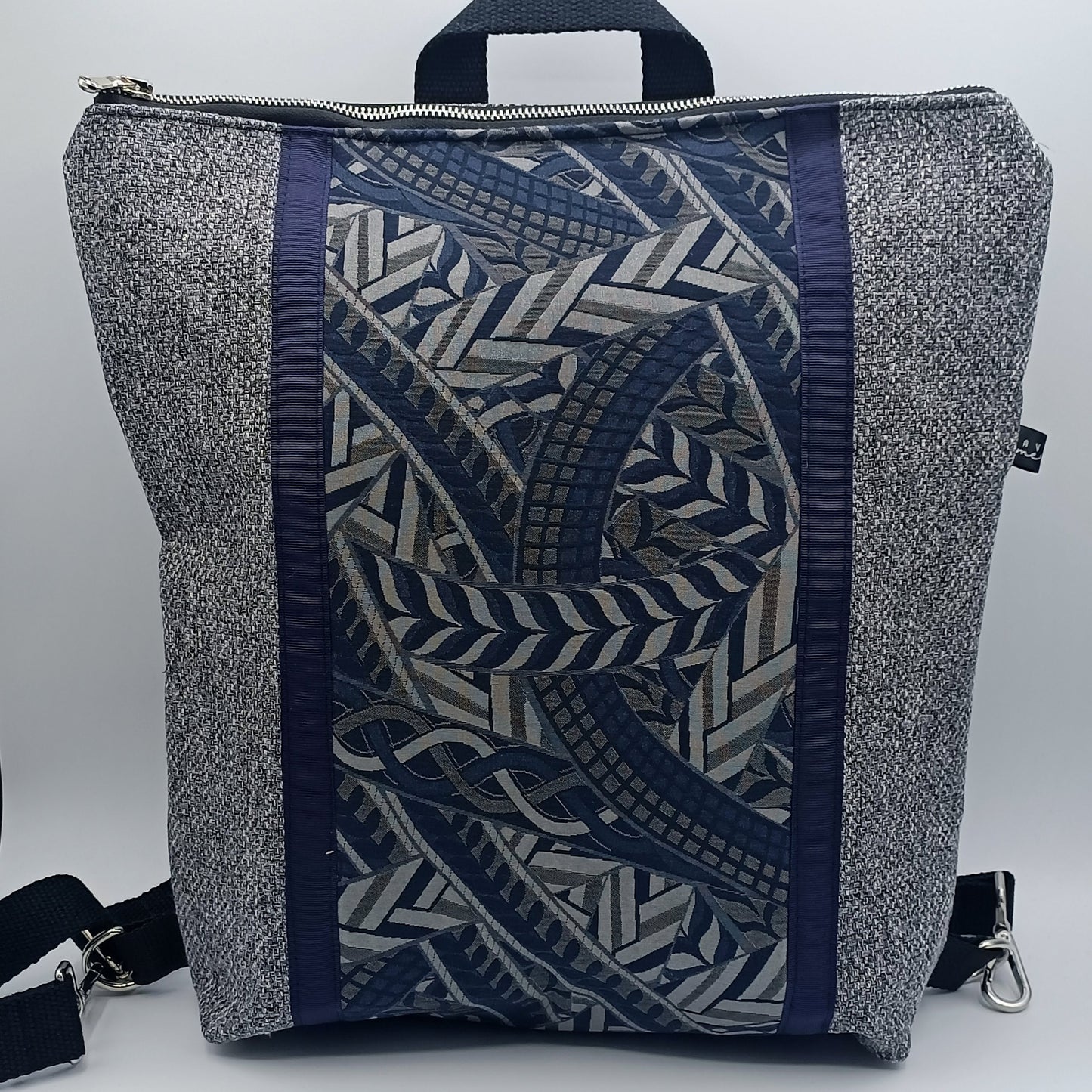 Orangefarbene Zena-Rucksacktasche mit Mosaikmuster