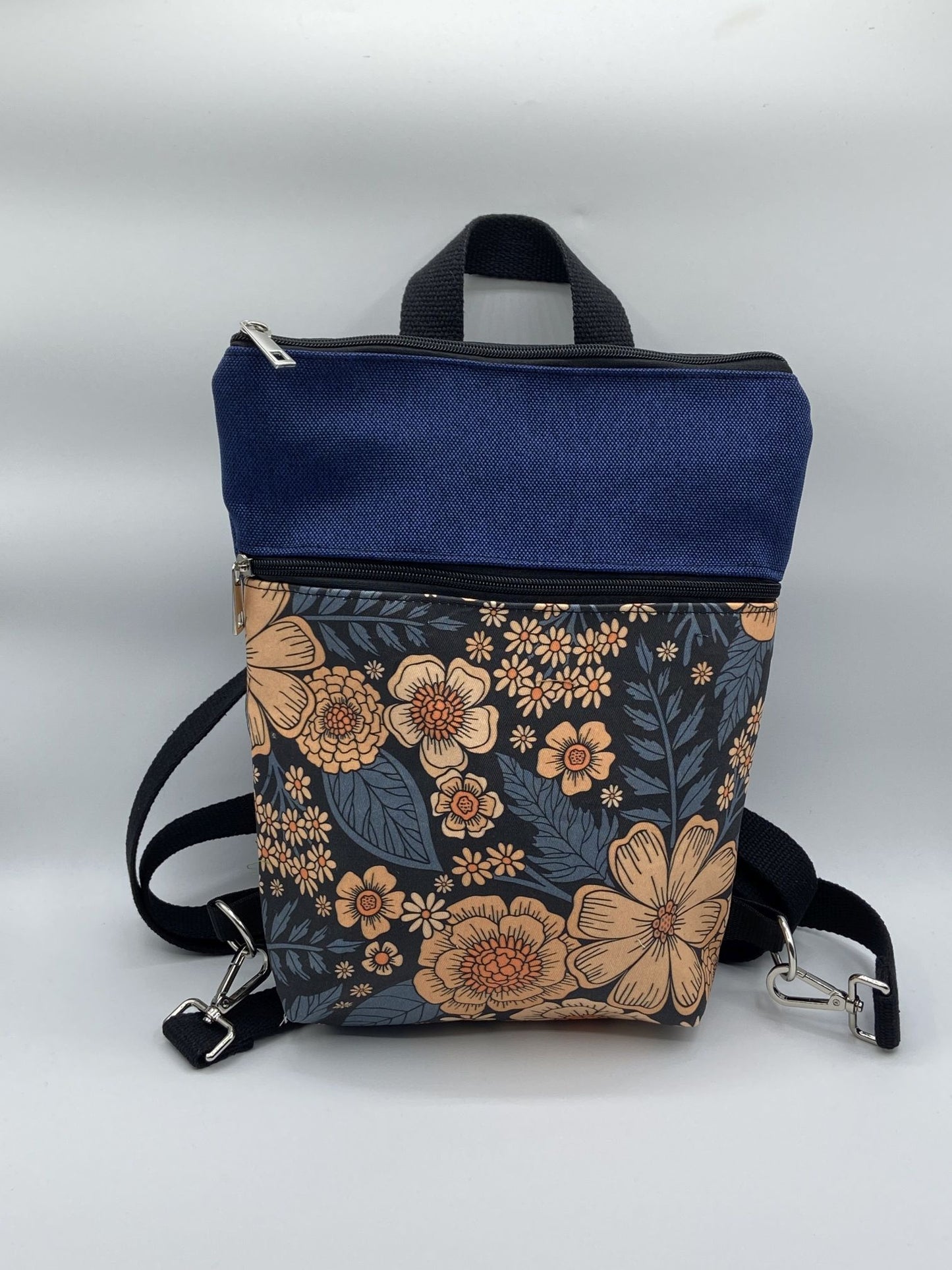 Naomi Rucksacktasche mit blaugrünen Schmetterlingen