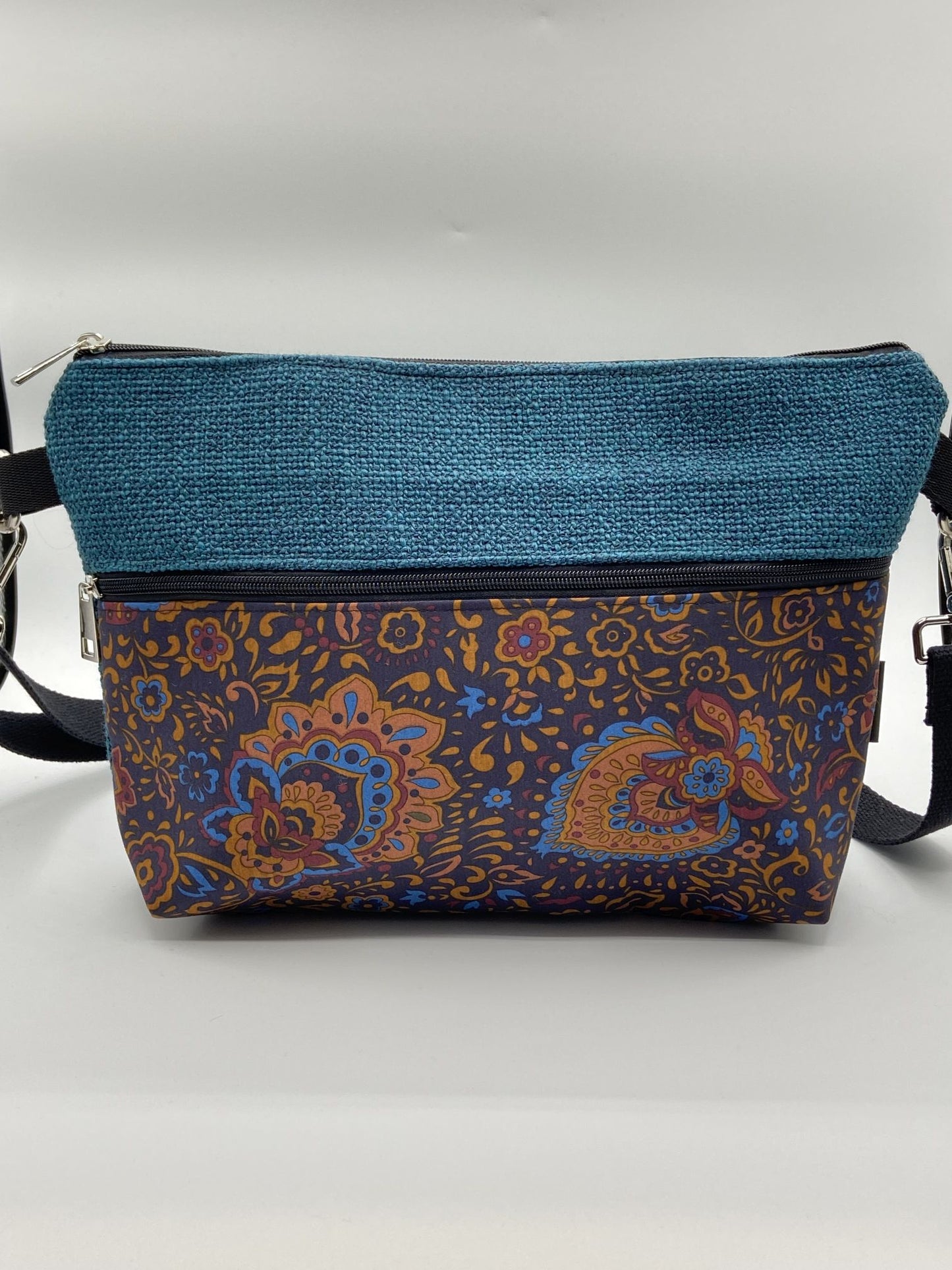 Lizzie Umhängetasche mit lila Blumen