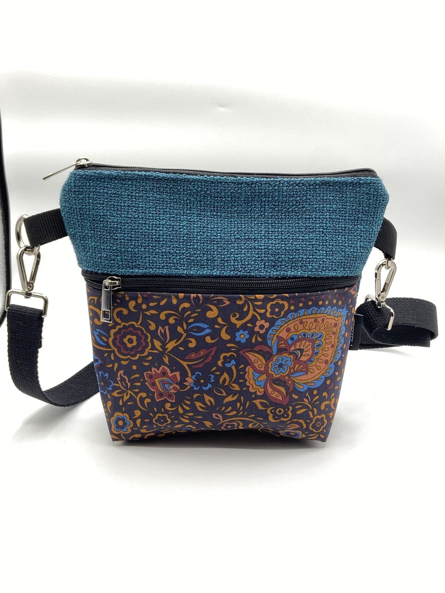 Lizzie Umhängetasche mit lila Blumen