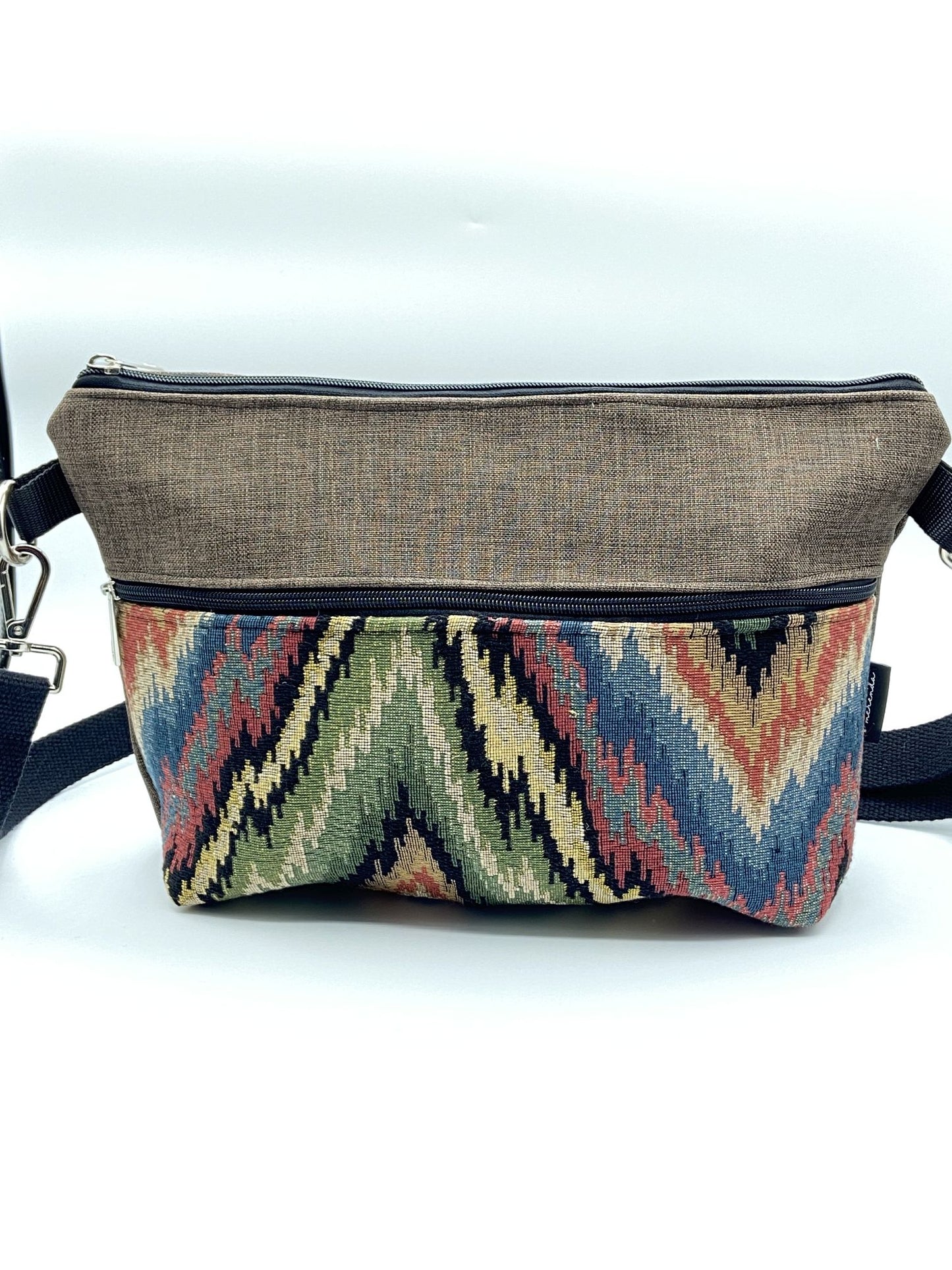 Lizzie Umhängetasche mit lila Blumen